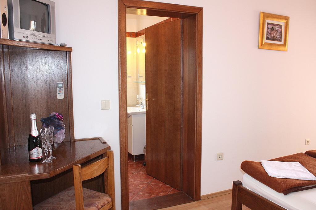باغ Mb Bed&Breakfast الغرفة الصورة